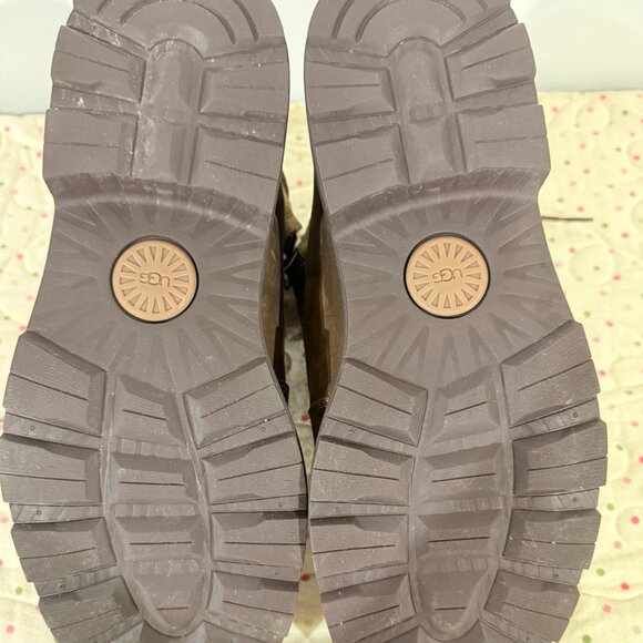 UGG | Biltmore Mid Boot Plain Toe with Sheepskin Insoles | Brown | US 11 - Picture 9 of 9